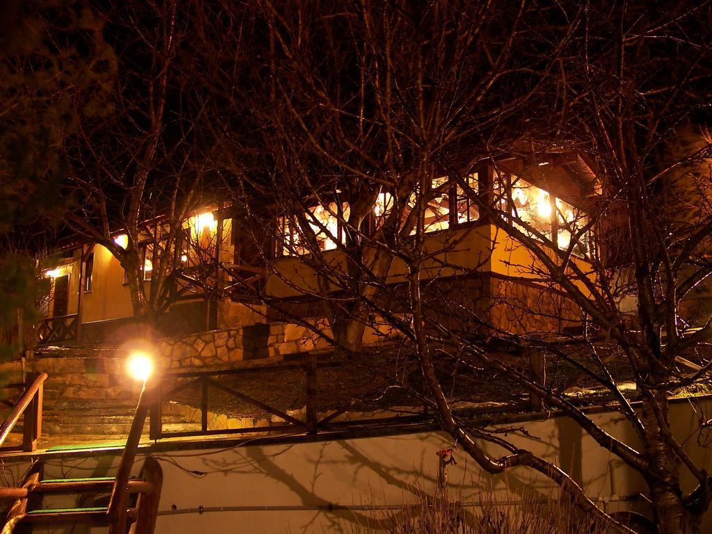 Villa Neva Hotel Kindira Exterior photo